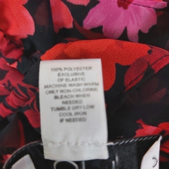 𝅺loft Floral Off Shoulder Top - Picture 7 of 9